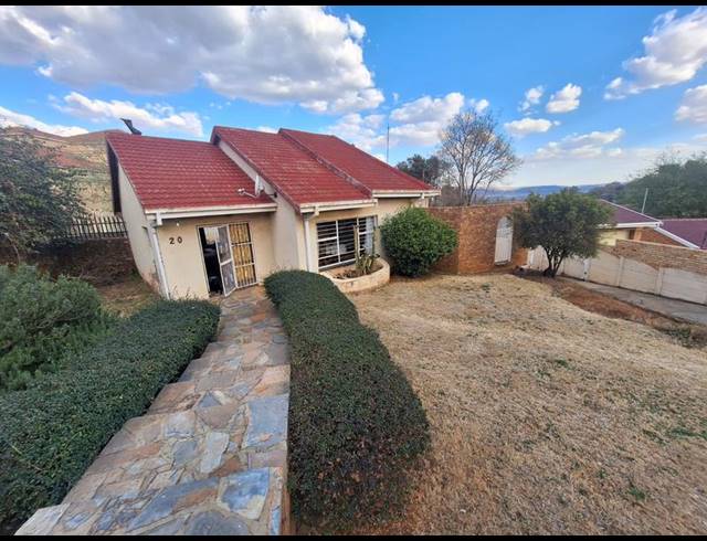 4 BEDROOM HOUSE FOR SALE IN KIBLER PARK